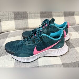 BRAND NEW- Womens Nike Pegasus Trail 3. Size 7.